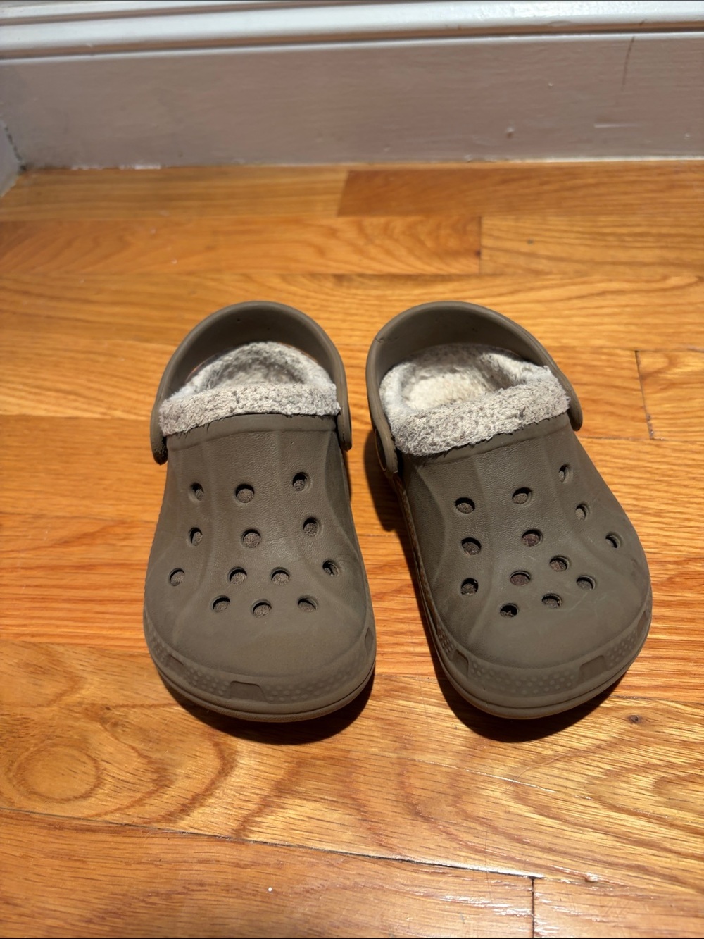 CROCS Kids Fuzzy-Lined Clog in Olive